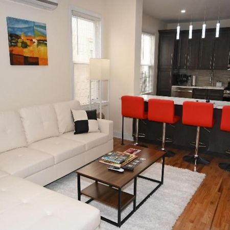 Ferienwohnung Ooohlala! 2 Beds And 2 Full Baths W/Free Parking Newark Exterior foto