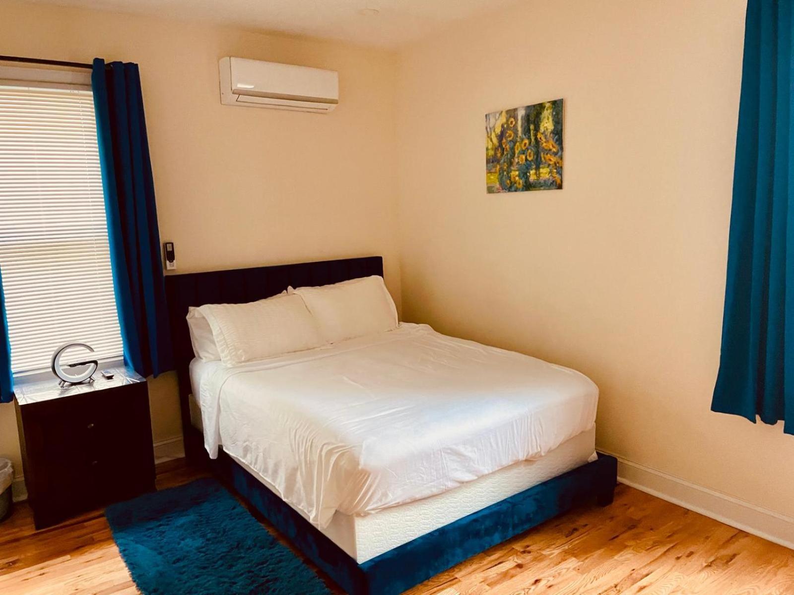 Ferienwohnung Ooohlala! 2 Beds And 2 Full Baths W/Free Parking Newark Exterior foto
