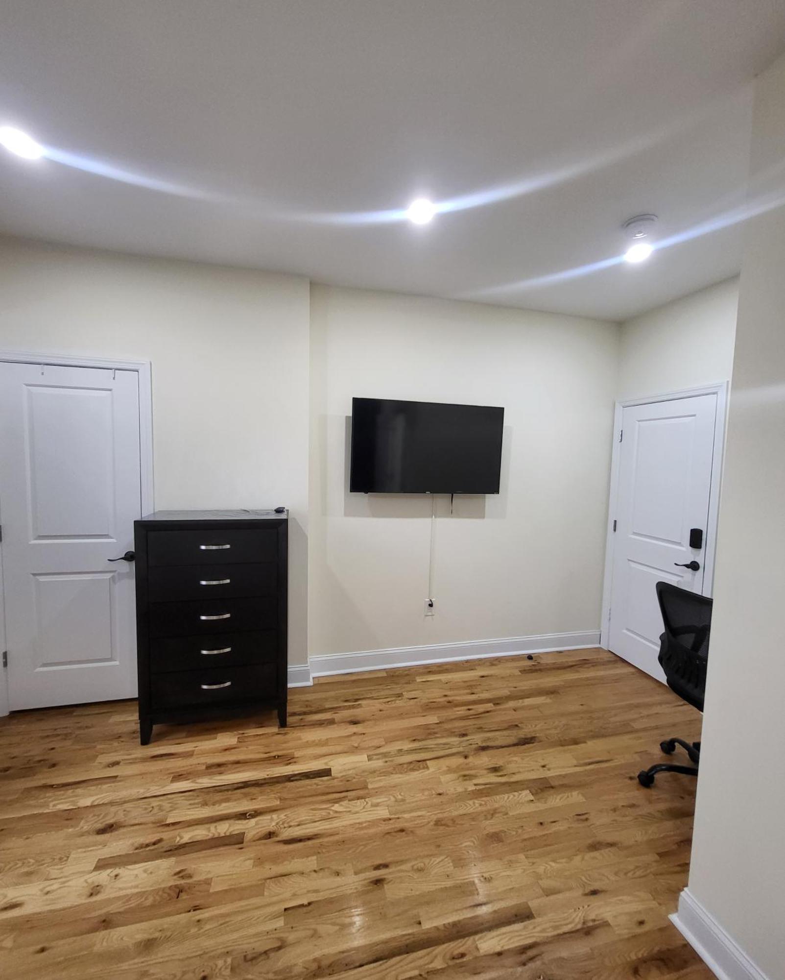 Ferienwohnung Ooohlala! 2 Beds And 2 Full Baths W/Free Parking Newark Exterior foto