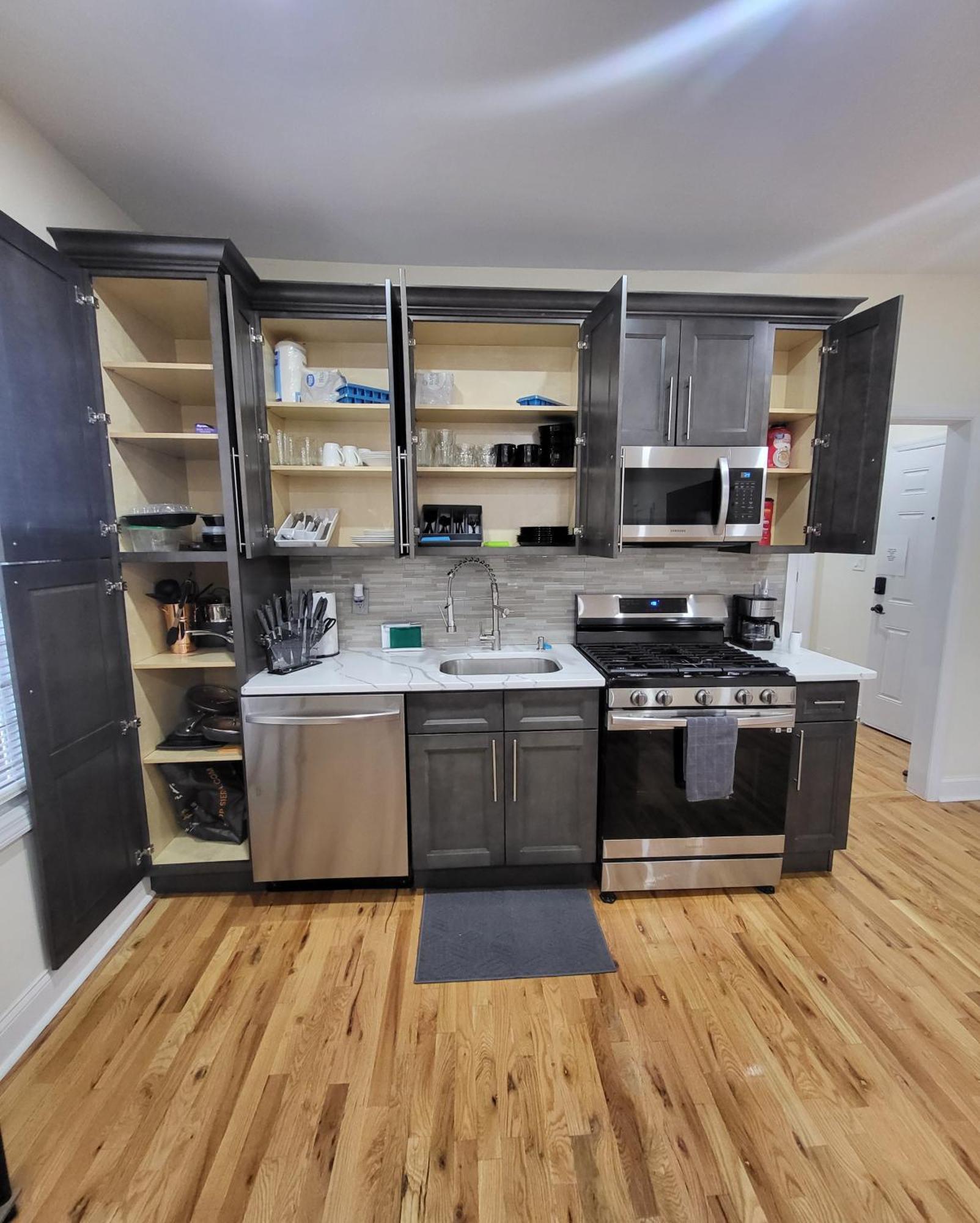 Ferienwohnung Ooohlala! 2 Beds And 2 Full Baths W/Free Parking Newark Exterior foto